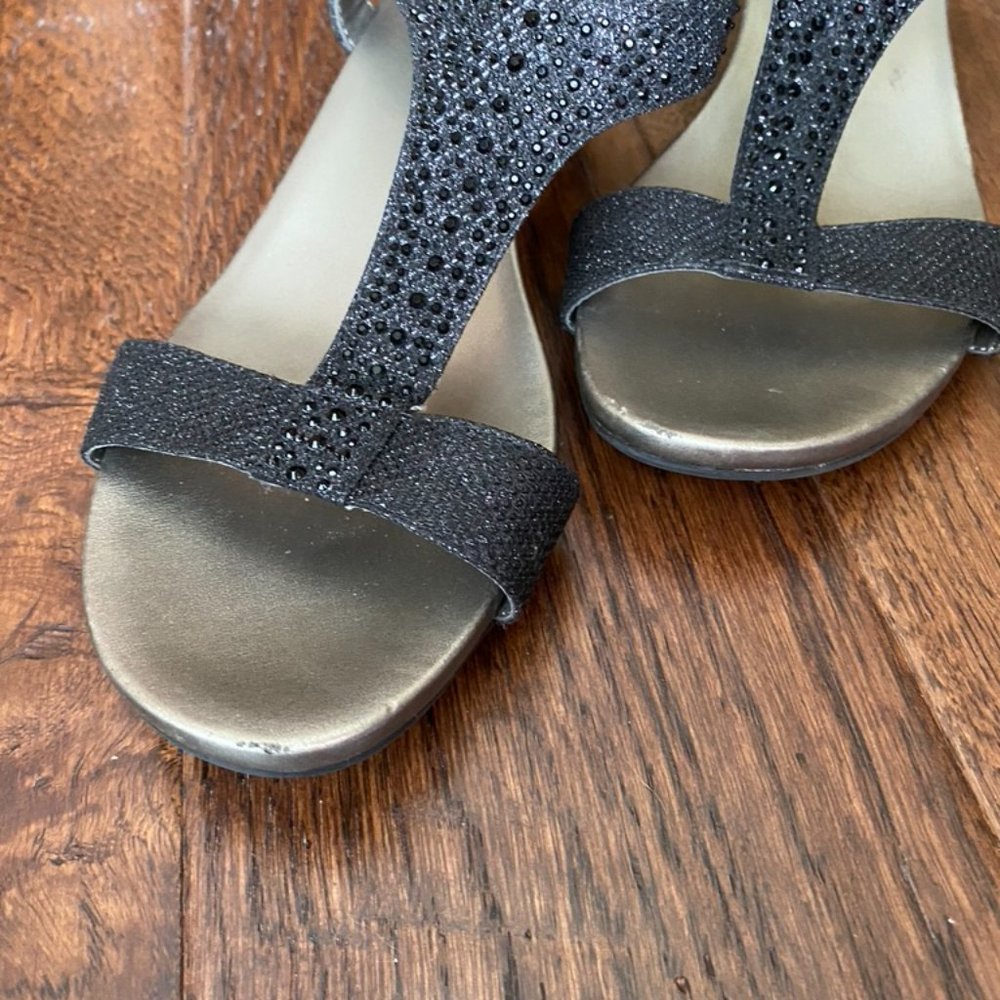 Bandolino black and silver sandals - Picture 3 of 9